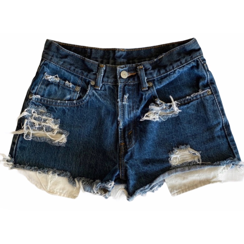 VTG Levi’s Distressed Jean Shorts Size 26